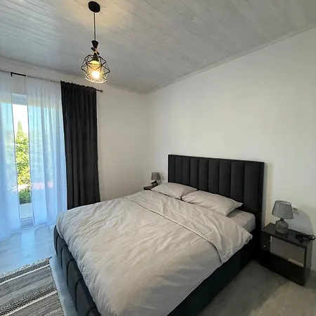 Guest house Shtepia Me Lule