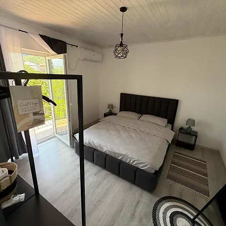 Guest house Shtepia Me Lule *