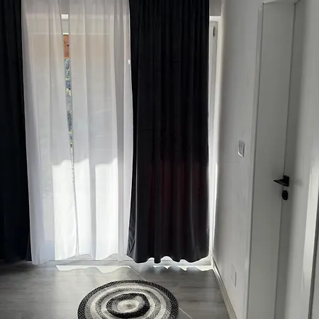 Guest house Shtepia Me Lule
